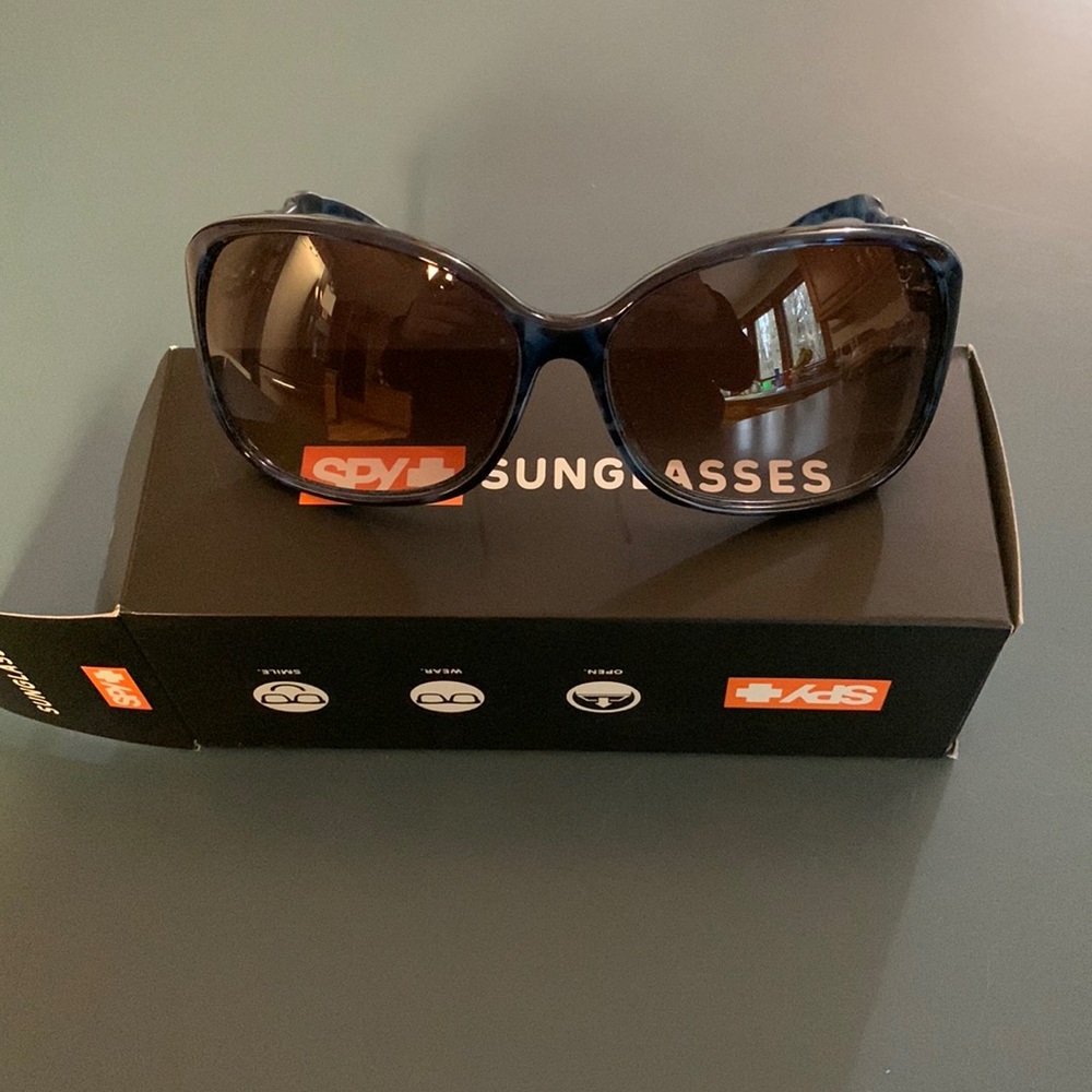 Soy Women’s Fiona Sunglasses
